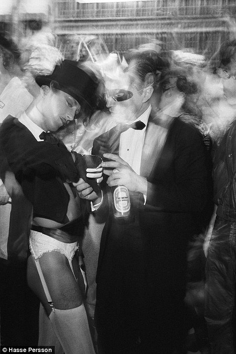 Λάμψη και αίγλη στο κακόφημο στέκι των Νεοϋορκέζων - Στα άδυτα του Studio 54 [εικόνες]  | iefimerida.gr 7