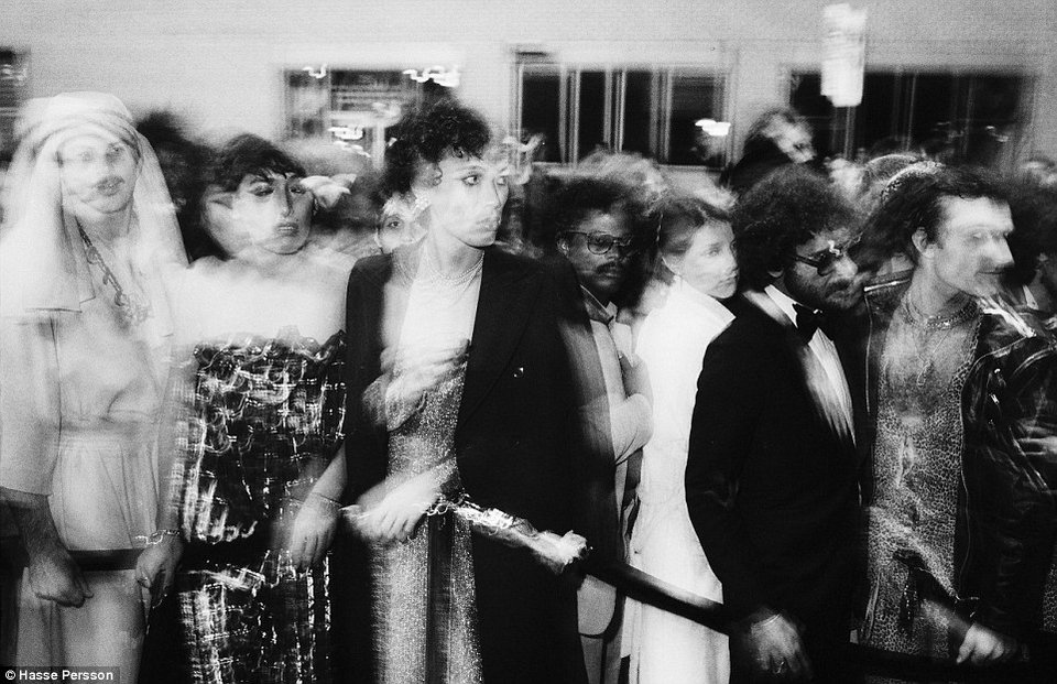 Λάμψη και αίγλη στο κακόφημο στέκι των Νεοϋορκέζων - Στα άδυτα του Studio 54 [εικόνες]  | iefimerida.gr 0
