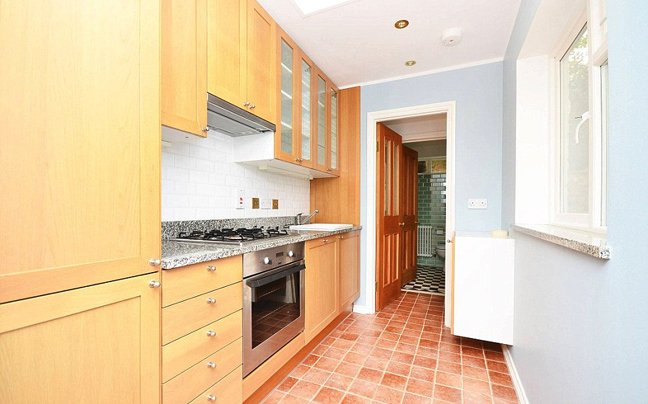 Καμαρούλα μια σταλιά με πλάτος 1,5 μέτρο βγαίνει στο σφυρί για 1 εκατ. ευρώ [εικόνες]  | iefimerida.gr 0