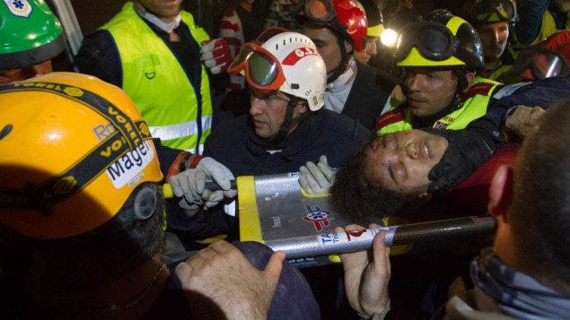 Νεπάλ: Γυναίκα διασώθηκε πέντε μέρες μετά τον σεισμό – Ηταν εγκλωβισμένη 130 ώρες δίπλα σε πτώματα [εικόνες & βίντεο]  | iefimerida.gr 0