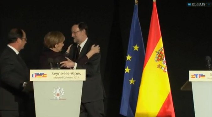 Τι είπαν Ολάντ, Μέρκελ, Ραχόι στη συνέντευξη τύπου για την τραγωδία στις Αλπεις [εικόνες] | iefimerida.gr 2