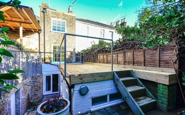 Καμαρούλα μια σταλιά με πλάτος 1,5 μέτρο βγαίνει στο σφυρί για 1 εκατ. ευρώ [εικόνες]  | iefimerida.gr 5