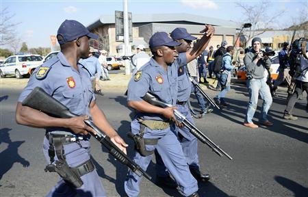 Επεισόδια πριν από την ομιλία του Ομπάμα στη Νότια Αφρική [εικόνες] | iefimerida.gr 2