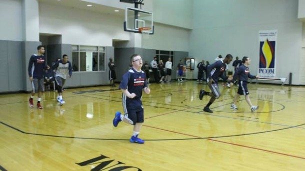 Συγκινητική κίνηση ανθρωπιάς -Ομάδα μπάσκετ έκανε μεταγραφή, παίκτη με σύνδρομο Down [εικόνες&βίντεο] | iefimerida.gr 0