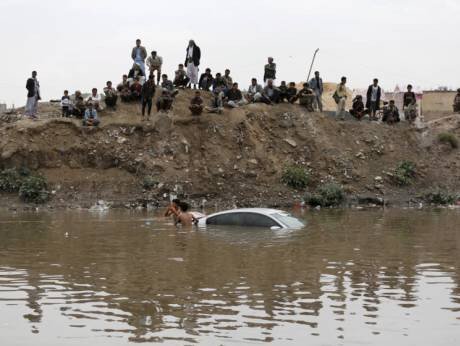 Φονικές καταιγίδες στη Σαουδική Αραβία -Τουλάχιστον 42 νεκροί [εικόνες]  | iefimerida.gr 1