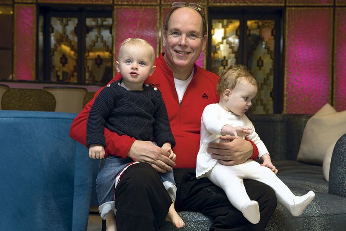 Βασιλικές διακοπές: Αλβέρτος του Μονακό και Σαρλέν, με τα παιδιά τους στο Γκστάαντ [εικόνες] | iefimerida.gr 6