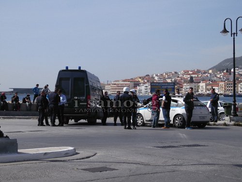 Τρόμος στη Σάμο -Πρόσφυγες έφυγαν από το hotspot απειλώντας με μαχαίρια και γυαλιά [εικόνες & βίντεο] | iefimerida.gr 10