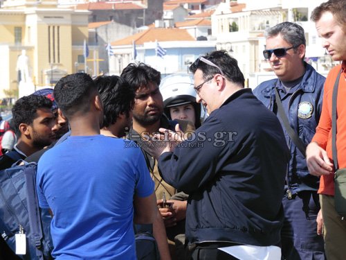 Τρόμος στη Σάμο -Πρόσφυγες έφυγαν από το hotspot απειλώντας με μαχαίρια και γυαλιά [εικόνες & βίντεο] | iefimerida.gr 7