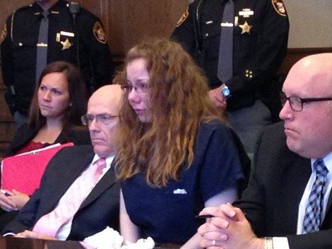 Σοκ στις ΗΠΑ: Δολοφόνησε με 178 μαχαιριές τη μητέρα της γιατί ήταν ερωτευμένη με τον πατριό της [εικόνες & βίντεο] | iefimerida.gr 3