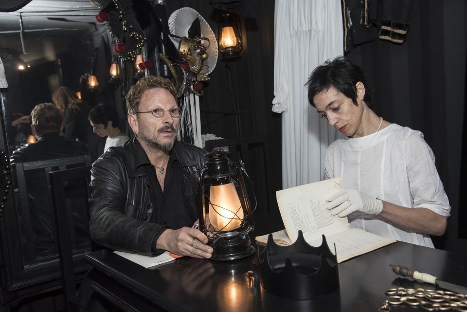 Το Εθνικό Θέατρο στήνει κοντέινερ στην Ομόνοια [εικόνα]  | iefimerida.gr 3