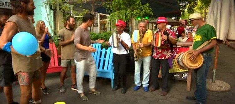 Μερένγκε για Μαχητές και Ρουβά στα σοκάκια του Σάντο Ντομίνγκο -Νεύρα οι Διάσημοι [βίντεο]  | iefimerida.gr 0