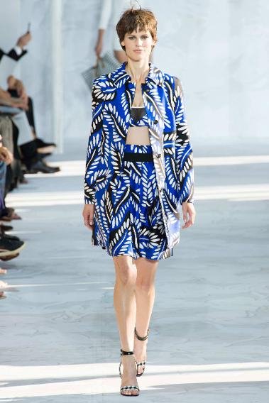 Οι 30άρες πατάνε πόδι -Ανεβαίνουν στην πασαρέλα και κάνουν... σκόνη τις πιτσιρίκες [εικόνες] | iefimerida.gr 5