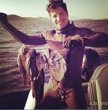 Ο Σάκης Ρουβάς έκανε καλή ψαριά και την δείχνει περήφανος [εικόνα] | iefimerida.gr 0