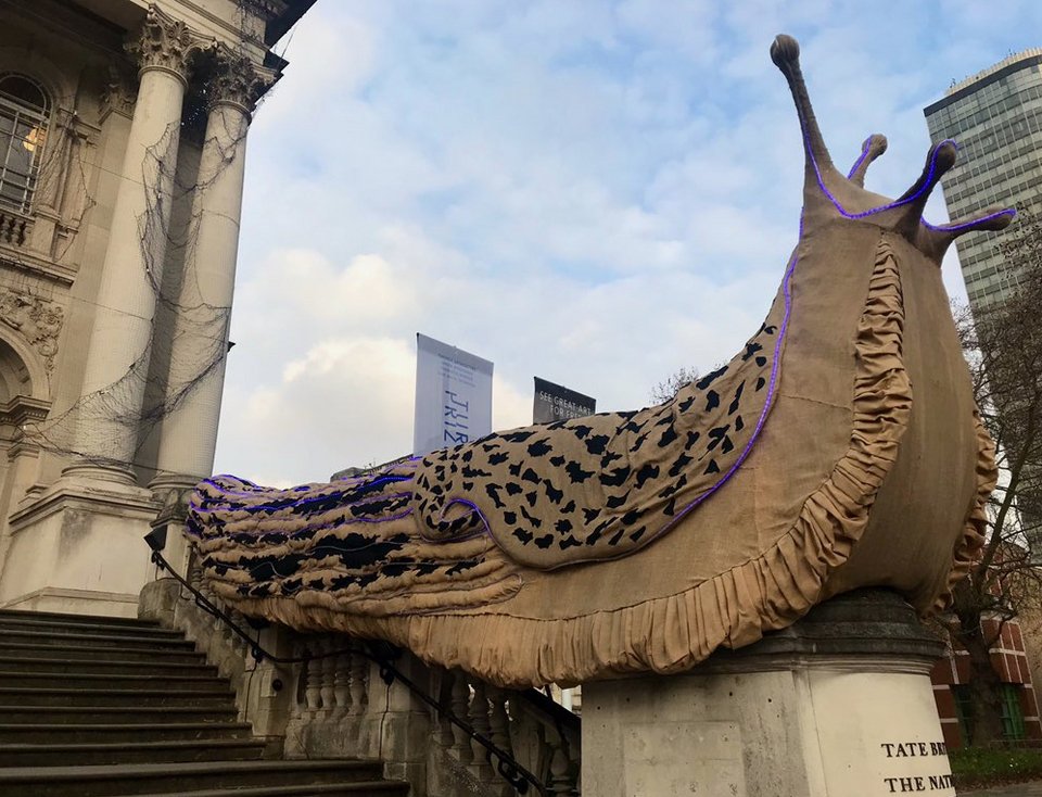 Ο πιο κακόγουστος χριστουγεννιάτικος στολισμός ever -Μόλις έγινε στη Βρετανία [εικόνες] | iefimerida.gr 2