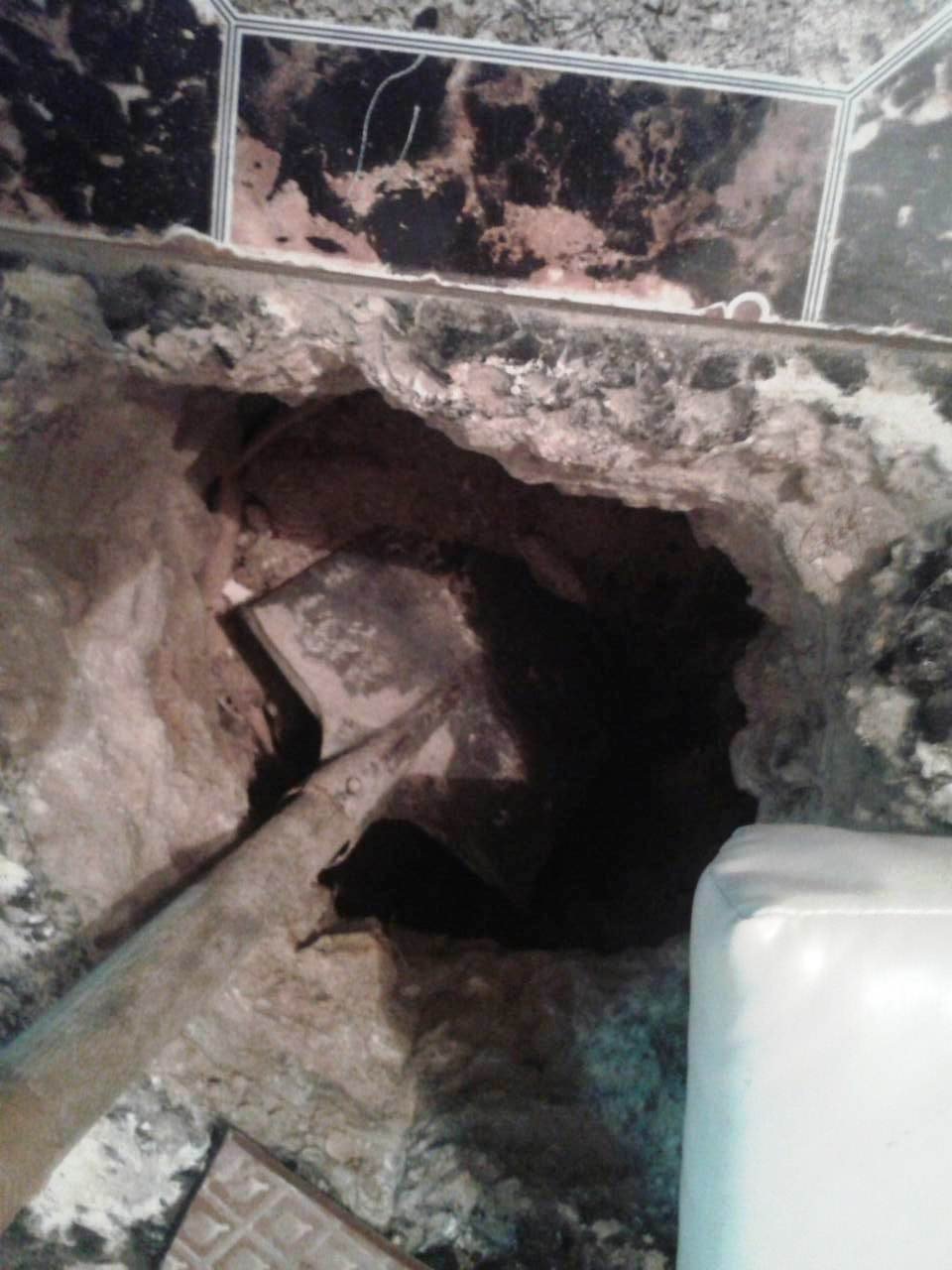 Τα μέλη της «Καμόρα» των Ανω Λιοσίων πάρκαραν τα αυτοκίνητα στα σαλόνια τους [εικόνες] | iefimerida.gr 2