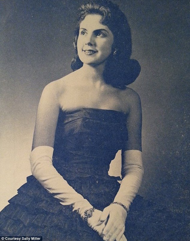 Το πρώτο σποτ της Χίλαρι εναντίον του Ντόναλντ Τραμπ [βίντεο] | iefimerida.gr 1