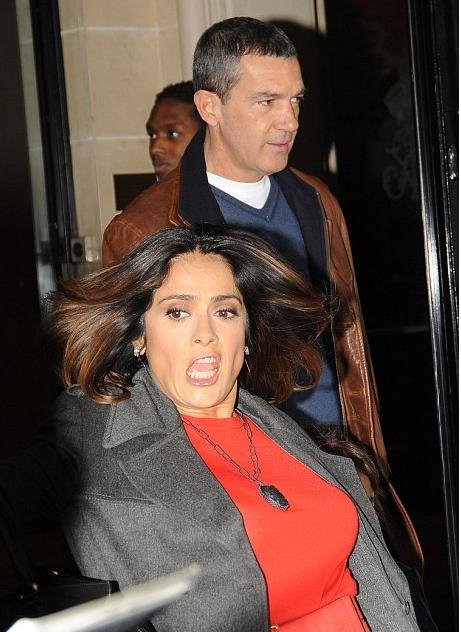 Η τούμπα της Σάλμα Χάγεκ [εικόνες, βίντεο] | iefimerida.gr 2