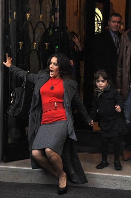 Η τούμπα της Σάλμα Χάγεκ [εικόνες, βίντεο] | iefimerida.gr 0