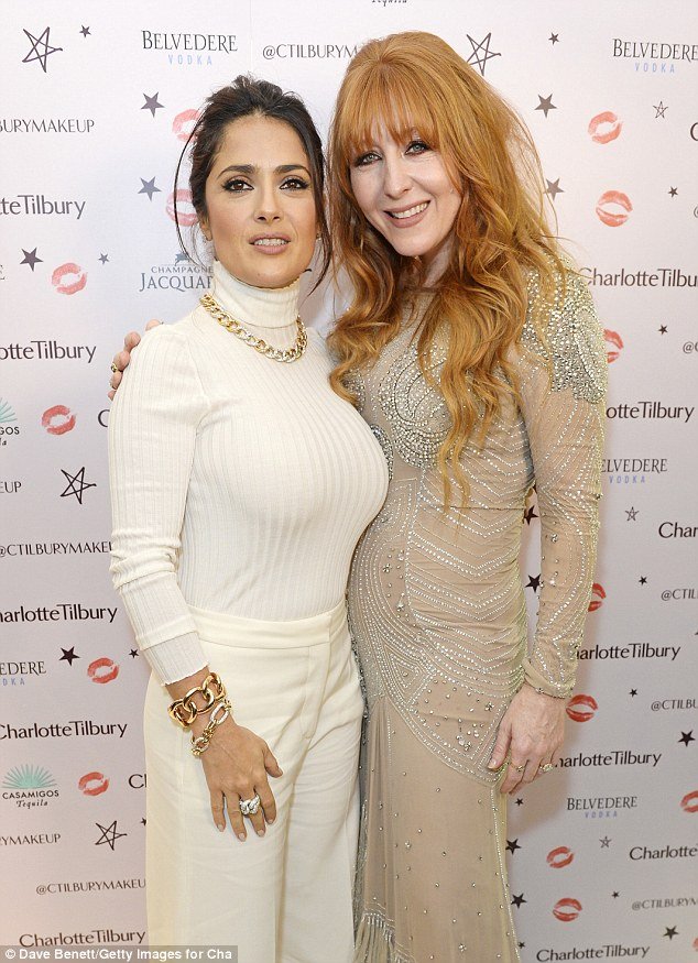 Σάλμα Χάγιεκ: Εκανε την πιο σεμνή εμφάνιση όλων των εποχών και  ήταν απροσδόκητα σέξι [εικόνες] | iefimerida.gr 6