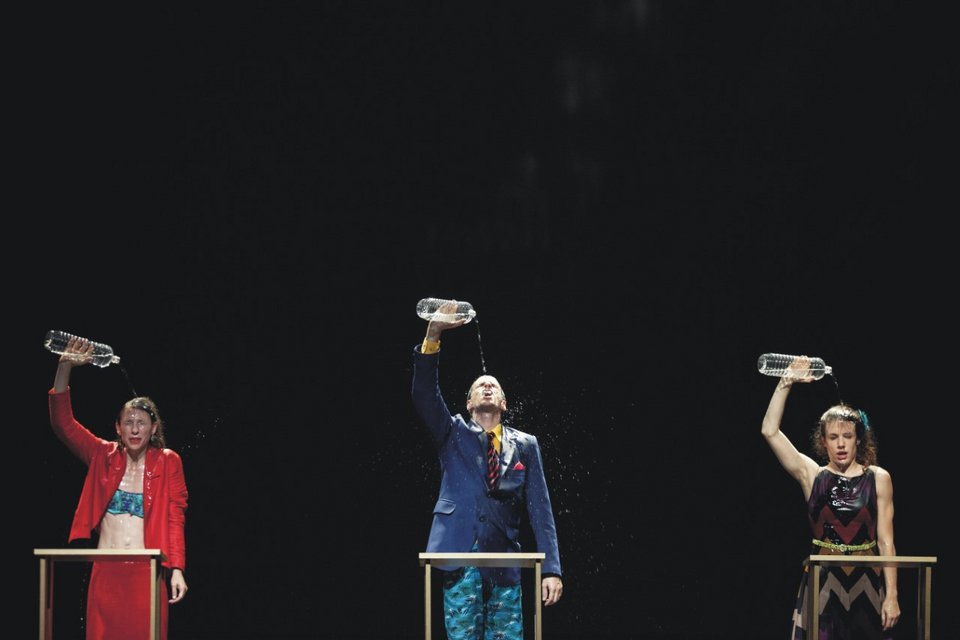 Παράσταση χορού για την ΕΕ στο Μέγαρο Μουσικής [εικόνες]  | iefimerida.gr 1