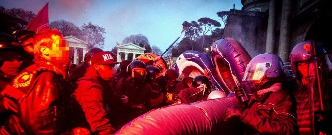 Σε κλοιό συγκεντρώσεων και αντιδιαδηλώσεων η Ρώμη [εικόνες & βίντεο] | iefimerida.gr 7