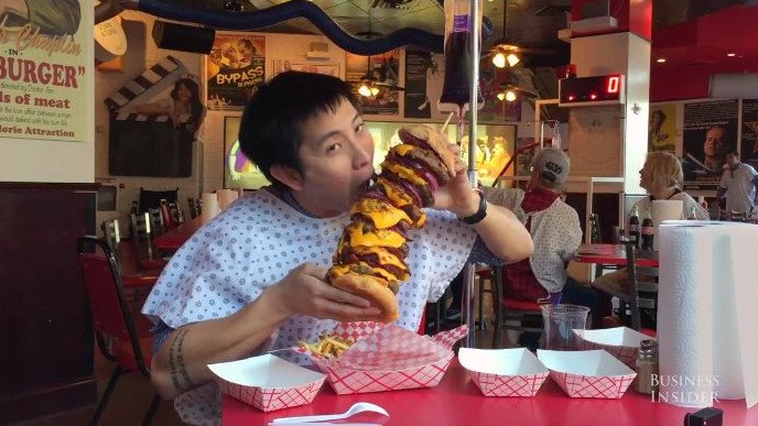 Το μπέργκερ των 20.000 θερμίδων -Μία «βόμβα» για τον οργανισμό [εικόνες] | iefimerida.gr 3