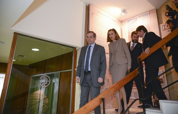 Επίσκεψη Σαμαρά στην έκθεση της ΕΣΗΕΑ: Χωρίς δηλώσεις αλλά με διαμαρτυρίες [εικόνες] | iefimerida.gr 0