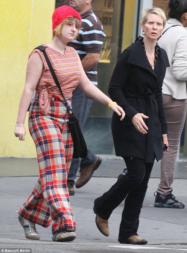 Αγόρι «έγινε» η 21χρονη κόρη της «Μιράντα» [εικόνες] | iefimerida.gr 0