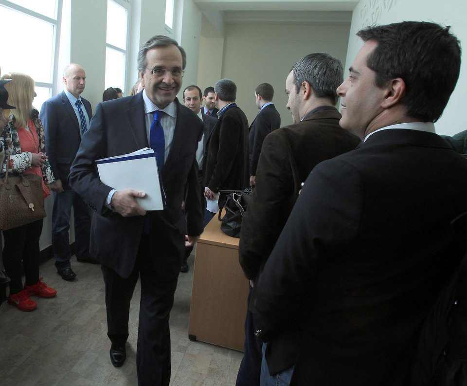 Ο Σαμαράς πετάει το γάντι: Οποιος θέλει να με αμφισβητήσει, να το κάνει εδώ... | iefimerida.gr 1