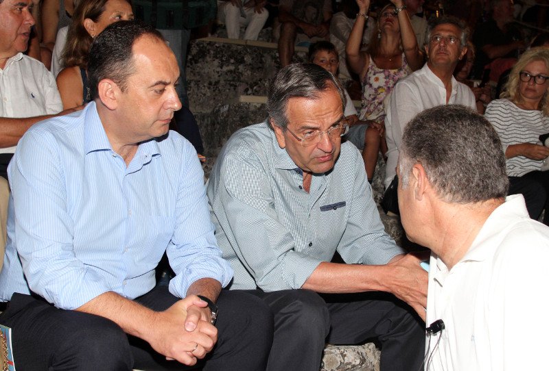 Ο Σαμαράς με την Γεωργία και το ζεύγος Πλακιωτάκη στην Επίδαυρο – Είδαν «Ορνιθες» [εικόνες] | iefimerida.gr 1