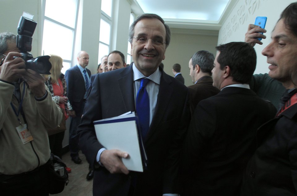 Ο Σαμαράς πετάει το γάντι: Οποιος θέλει να με αμφισβητήσει, να το κάνει εδώ... | iefimerida.gr 2