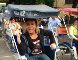 Ο Σαμαράς γύρισε από «τον πόλεμο» και φωτογραφίζεται περήφανος [εικόνες] | iefimerida.gr 0