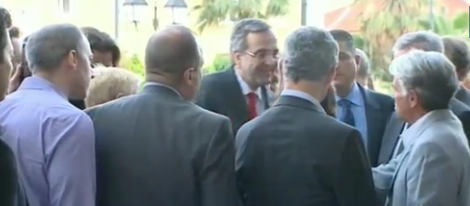 Ενας 13χρονος ξάφνιασε τον Αντώνη Σαμαρά: Γιατί χάρισε το μετάλλιό του στον πρωθυπουργό [εικόνες] | iefimerida.gr 2