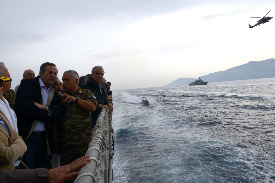 Ο Σαμαράς ... Πυρπολητής-Ο πρωθυπουργός παρακολούθησε άσκηση στην Υδρα [εικόνες]   | iefimerida.gr 1