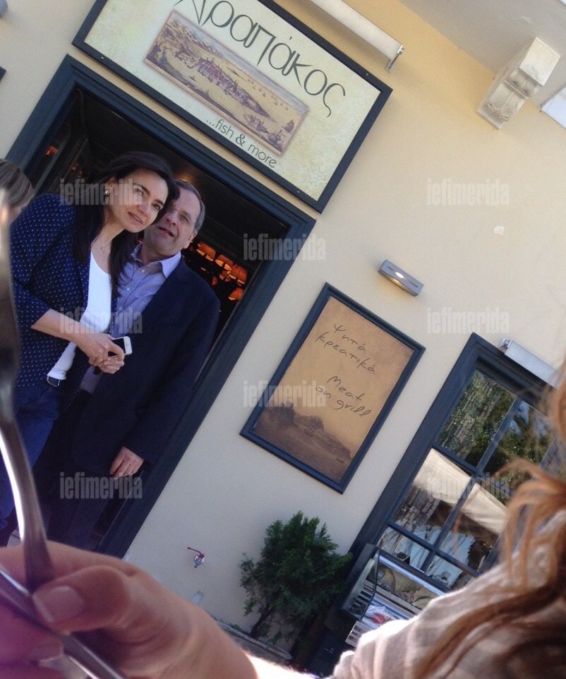 O Αντώνης Σαμαράς με τη σύζυγό του σε ψαροταβέρνα του Ναυπλίου [αποκλειστικές εικόνες] | iefimerida.gr 0