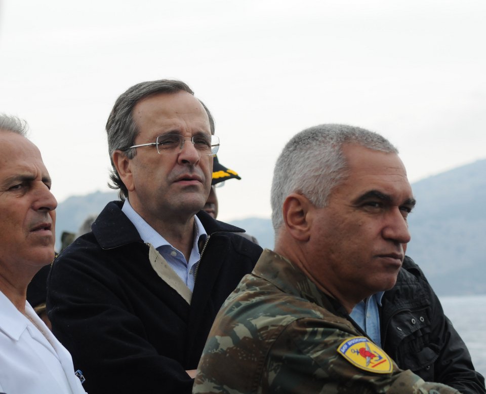 Ο Σαμαράς ... Πυρπολητής-Ο πρωθυπουργός παρακολούθησε άσκηση στην Υδρα [εικόνες]   | iefimerida.gr 0