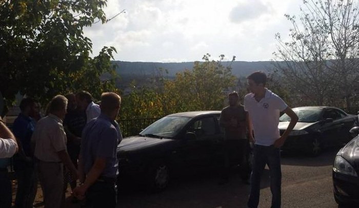 Με τον 18χρονο γιο του στο πλευρό του ψήφισε ο Σαμαράς στην Πύλο [εικόνες & βίντεο] | iefimerida.gr 1