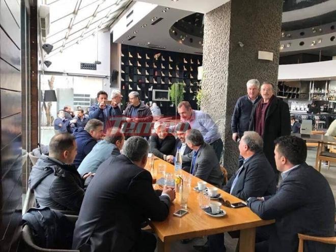 Χαλαρή στάση στην Πάτρα για τον Σαμαρά -Λίγο πριν την εκδήλωση της ΝΔ στην Πρέβεζα [εικόνες] | iefimerida.gr 0