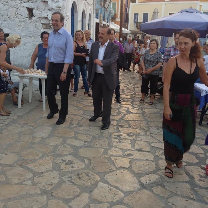 H βόλτα του Σαμαρά στο Καστελόριζο -Στο νησί για το πάρτι του εκατομμυριούχου Αντριου Λιβέρη [εικόνες] | iefimerida.gr 2