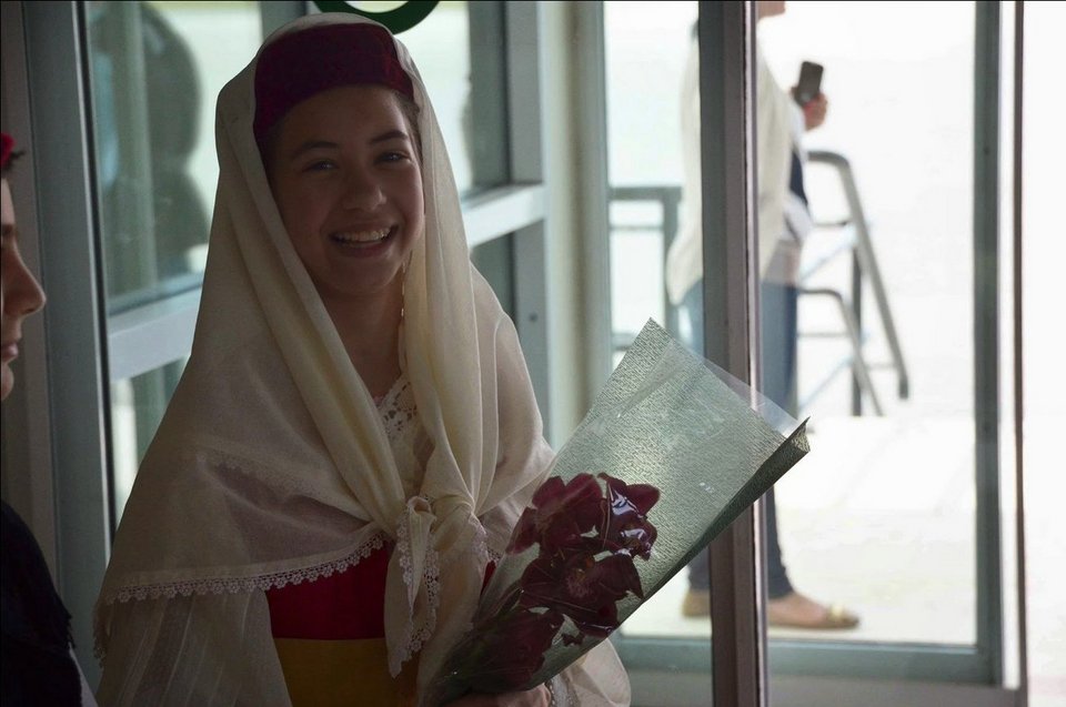 Με χορούς και ούζο υποδέχθηκαν τους πρώτους Σκανδιναβούς τουρίστες στη Σάμο [εικόνες] | iefimerida.gr 3