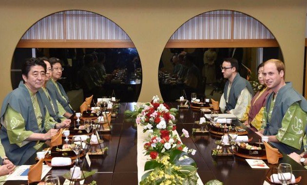 O πρίγκιπας Ουίλιαμ ντύθηκε σαμουράι πολεμιστής [εικόνες] | iefimerida.gr 0