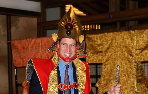 O πρίγκιπας Ουίλιαμ ντύθηκε σαμουράι πολεμιστής [εικόνες] | iefimerida.gr 3