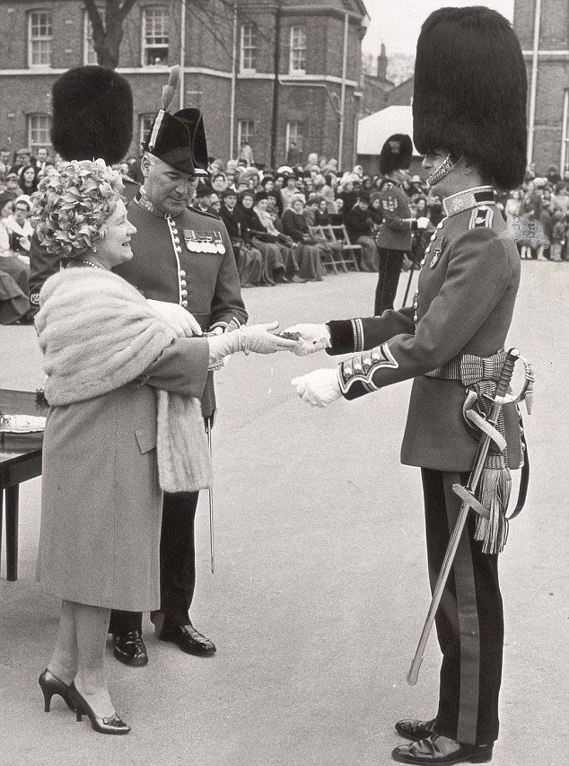 Σάλος στη Βρετανία: Η Κέιτ Μίντλετον έσπασε παράδοση 115 χρόνων [εικόνες] | iefimerida.gr 9