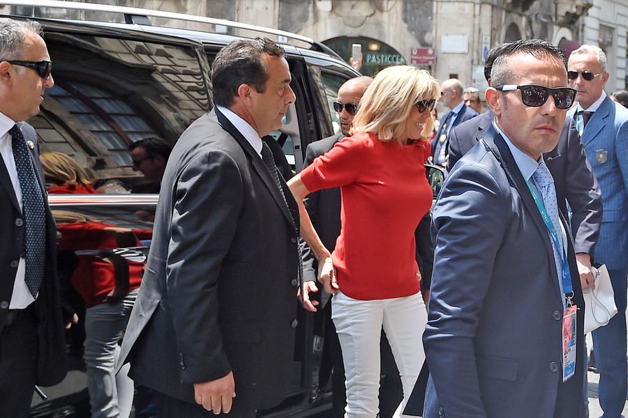 Μπριζίτ Μακρόν, η πιο αδύνατη σύζυγος ξένου ηγέτη, στην Σικελία [εικόνες] | iefimerida.gr 6