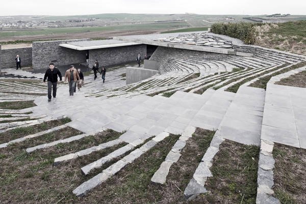 Sancaklar: Ενα νέο τζαμί σαν σπηλιά στην Κωνσταντινούπολη γίνεται θέμα συζήτησης παγκοσμίως [εικόνες] | iefimerida.gr 7