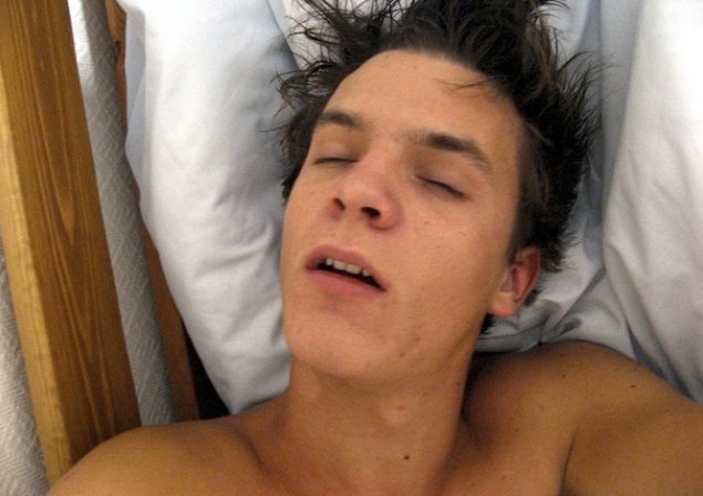 Οι μορφασμοί του ανδρικού οργασμού - Δώδεκα άντρες προσφέρουν τις στιγμές κορύφωσής τους στο φακό [εικόνες]  | iefimerida.gr 1