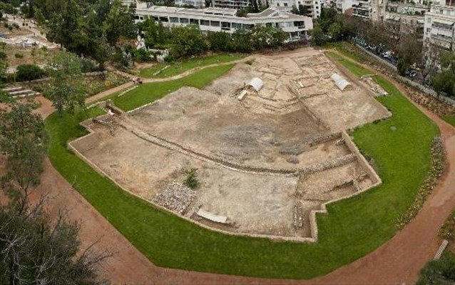 Σαν Σήμερα - Καθιερώνεται η Γαλανόλευκη ως το εθνικό μας σύμβολο [εικόνες] | iefimerida.gr 10