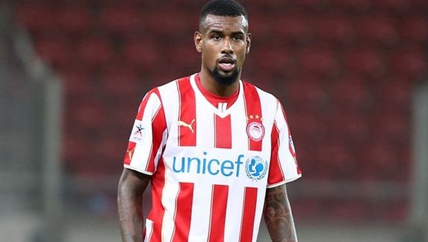 Νταμπλ και φουλ για... Μύκονο ο παίκτης του Ολυμπιακού [εικόνες] | iefimerida.gr 1