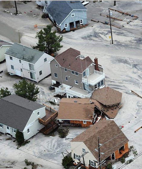Ακόμη και φέρετρα ξέθαψε στο πέρασμά του ο τυφώνας Σάντι [εικόνες] | iefimerida.gr 3