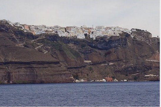 Κορεάτισσα blogger απαριθμεί τα 15 πράγματα που πρέπει να κάνετε στη Σαντορίνη [βίντεο & εικόνες] | iefimerida.gr 0